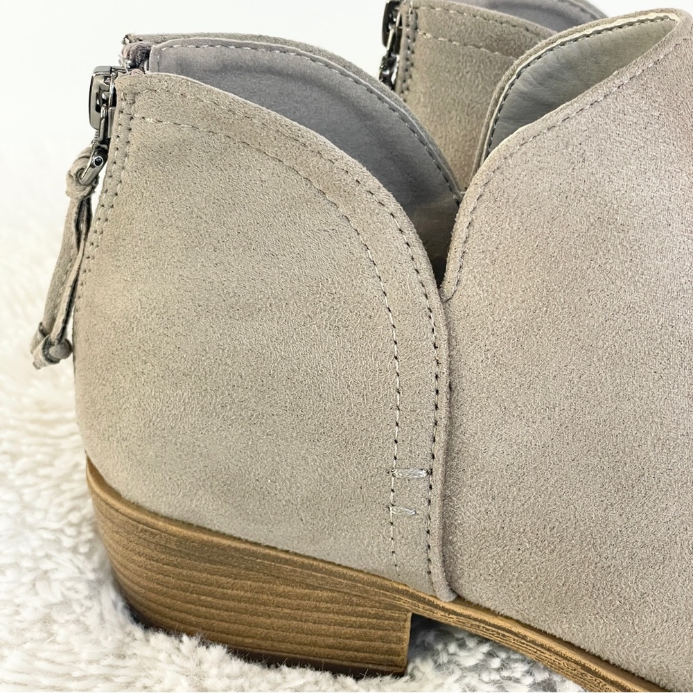 L Journee Collection  grey , faux suede heel booties - Picture 7 of 9